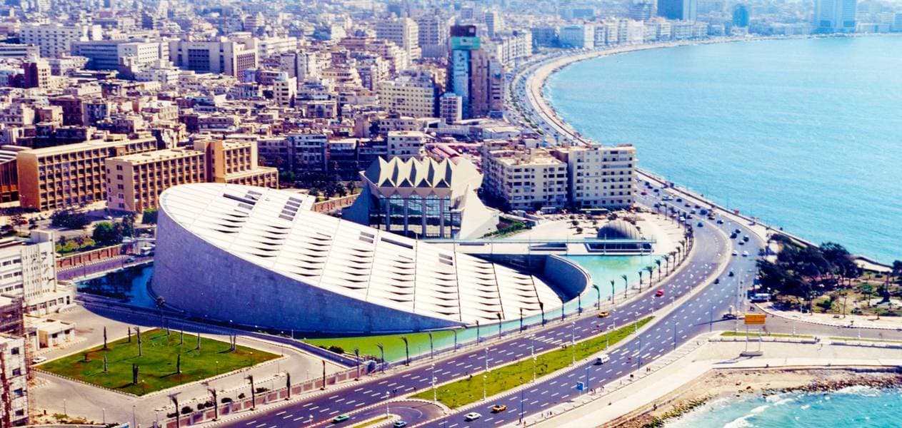 Full Day Tour to Alexandria (Catacombs, Library & Qaitbay Citadel) 5